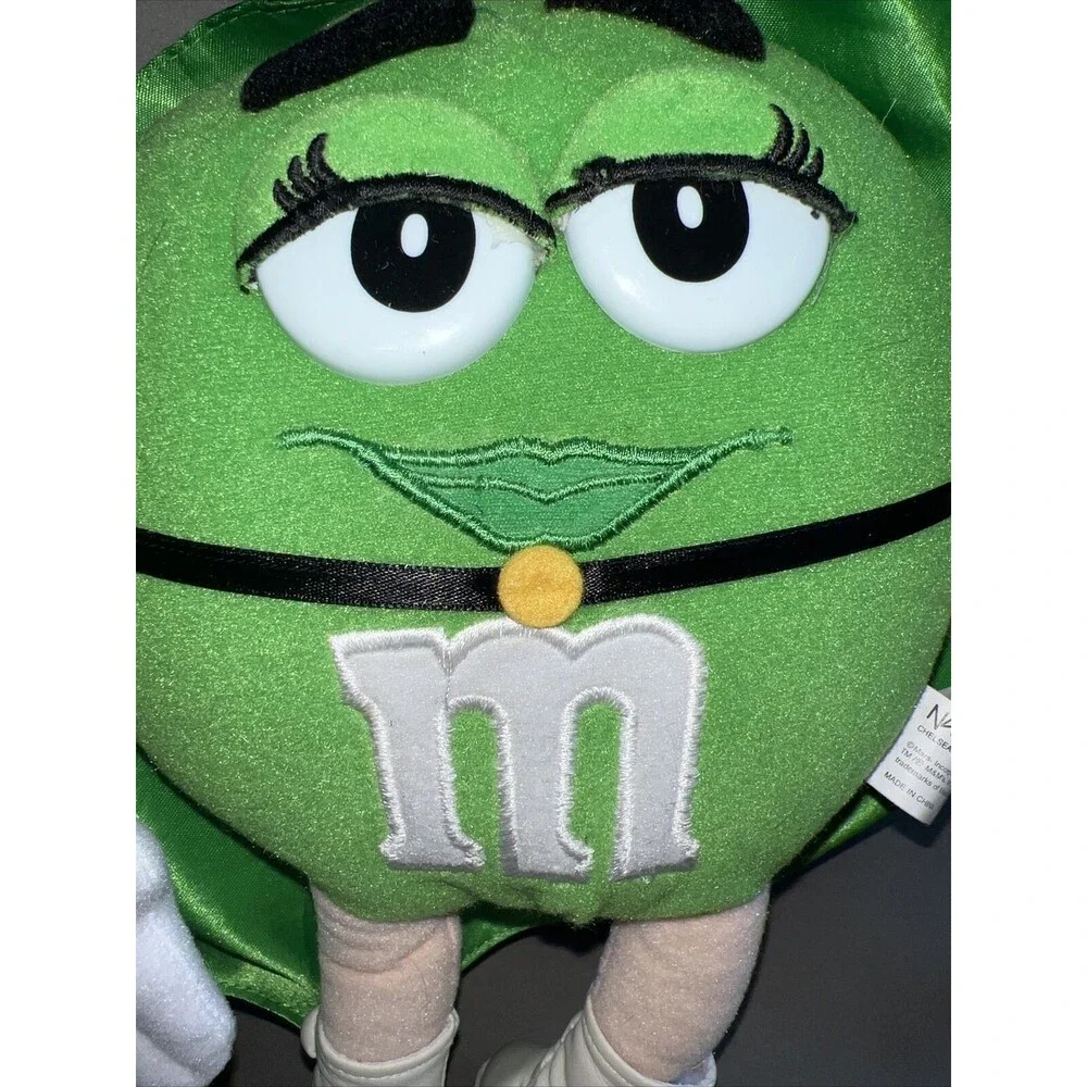 NWT 10” Nanco Green M&M’s Candy Super Hero Plush SATIN CAPE 2001